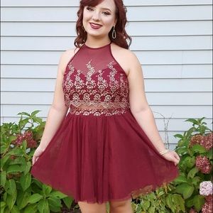 BRAND NEW homecoming dress! Only worn once!